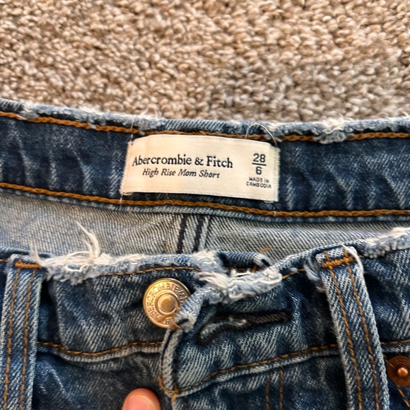 High rise mom jeans Abercrombie and fitch - Picture 2 of 4